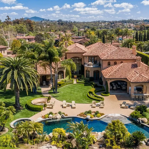 Rancho Santa Fe community in San Diego